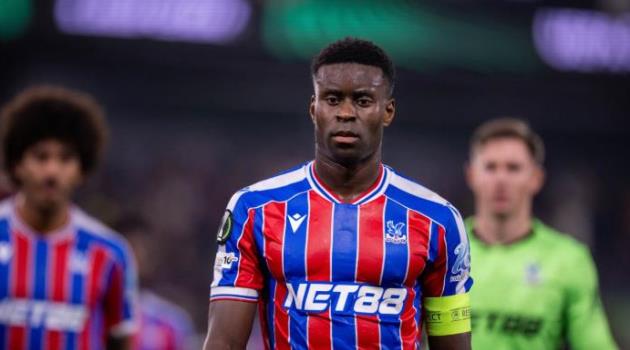 Ảnh bài viết Man Utd tái hiện “chiêu Alexis Sanchez” để vượt mặt Liverpool vụ Guehi