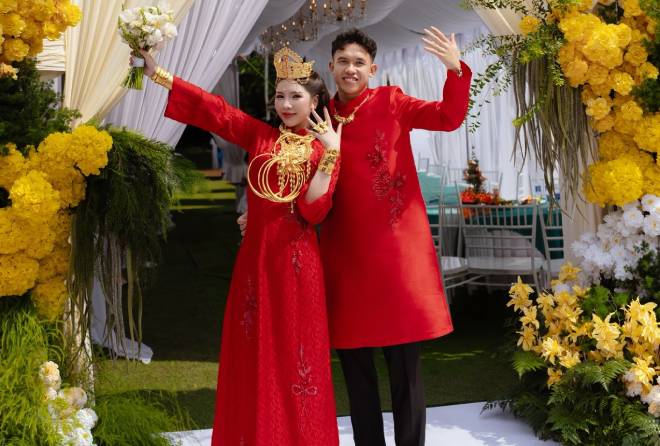 Minh Khoa và vợ gửi 50 triệu tiếp sức miền Trung lũ lụt.