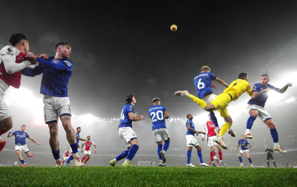 Ảnh bài viết Ngoại hạng Anh 2025/26: Bàn thắng từ bóng sống lao dốc không phanh