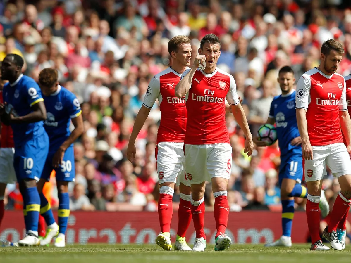 Trung vệ người Pháp