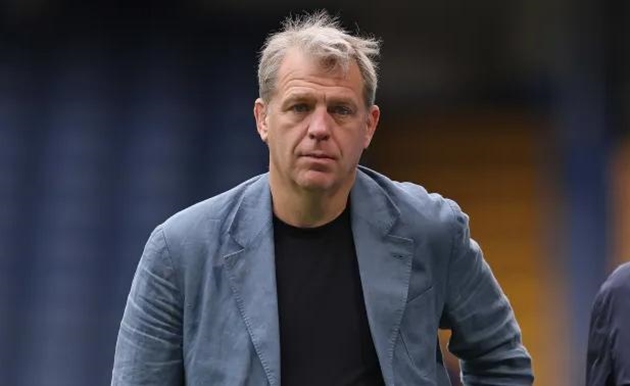 Todd Boehly chỉ trích truyền thông Anh.