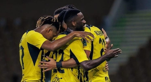 Ảnh bài viết Benzema tỏa sáng, Al-Ittihad nhọc nhằn đánh bại Al-Riyadh