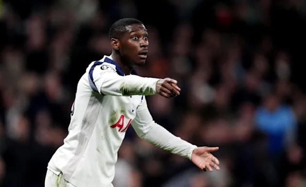 Ảnh bài viết Frank đón ba trụ cột trở lại trước trận gặp Arsenal