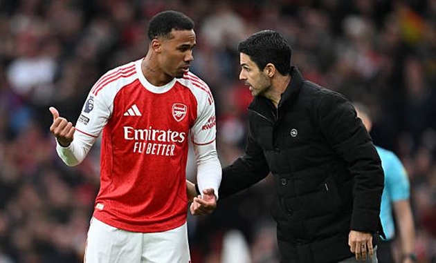 Mikel Arteta dù Arsenal mất Gabriel vì chấn thương.