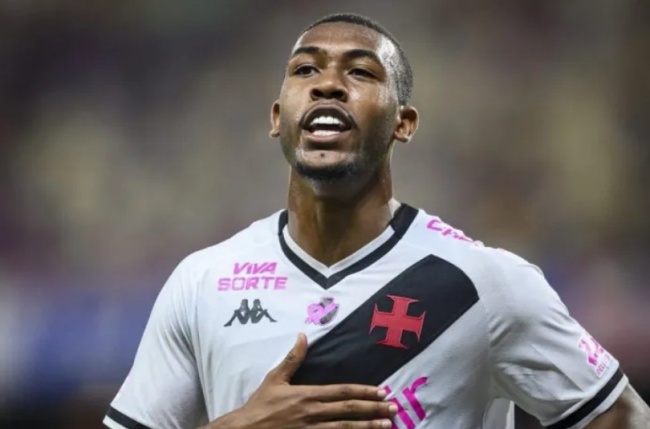 Rayan là tiền đạo giàu tiềm năng.