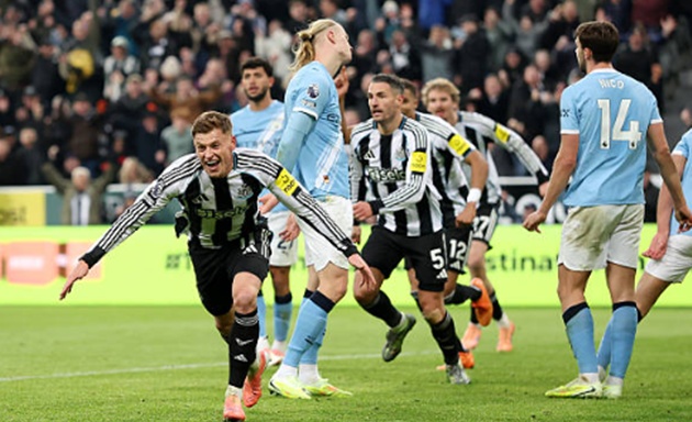 Ảnh bài viết Barnes ghi cú đúp, Newcastle khiến Man City mất ngôi nhì bảng