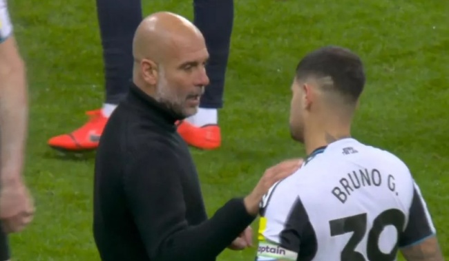 Ảnh bài viết Alan Shearer chỉ trích Pep: Vấn đề của Man City nằm ở phòng ngự, không phải VAR