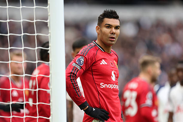 Casemiro sẽ phải đối diện với hàng tiền vệ cơ động và giỏi gây sức ép của Everton.