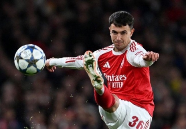 Martin Zubimendi – 6.9 điểm. Tiền vệ người Tây Ban Nha mất bóng dẫn đến bàn thua, nhưng nhìn chung vẫn phân phối bóng tốt và hỗ trợ phòng ngự.