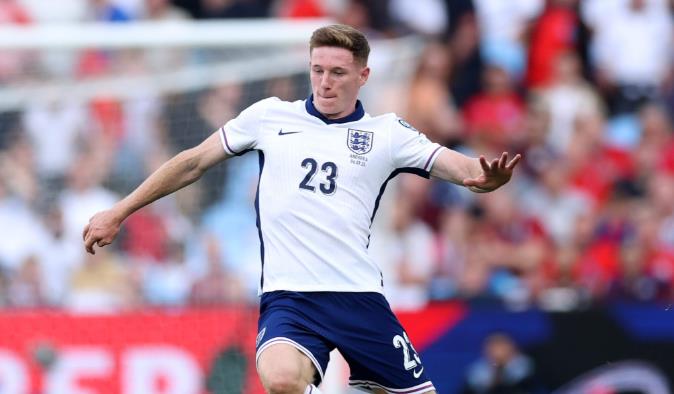 Anderson là một tiền vệ toàn diện.