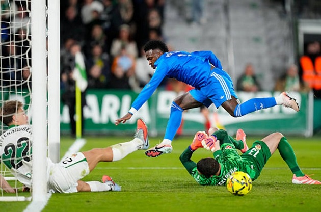 Ảnh bài viết Vinicius bị chỉ ra lỗi trong bàn gỡ hòa của Bellingham