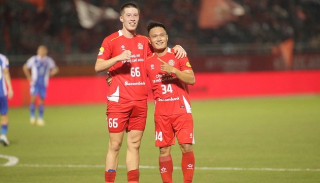 Lee William (trái) có thể là chân sút chủ lực của đội tuyển Việt Nam trong tương lai.