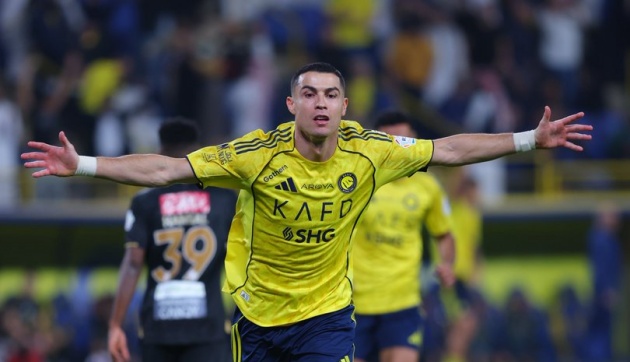 Ảnh bài viết Ronaldo lại khiến thế giới cúi đầu trước đẳng cấp