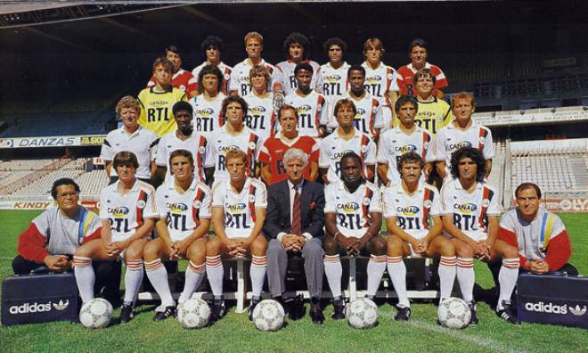 PSG bước lên đỉnh quốc nội với chức vô địch Ligue 1 năm 1986.