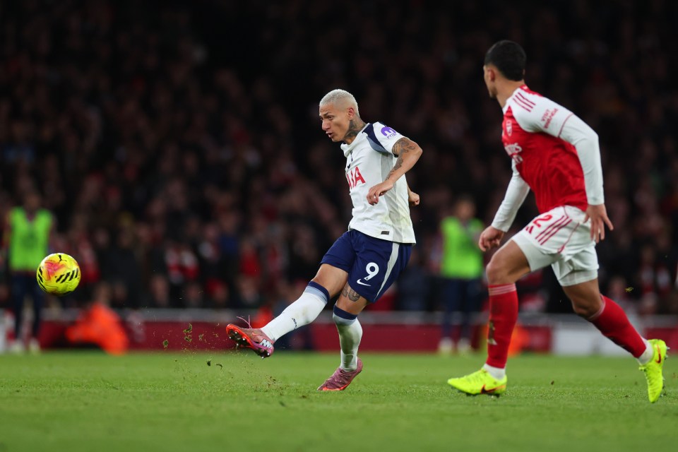 Ảnh bài viết Richarlison và khoảnh khắc chứng minh Arsenal đủ sức vô địch Ngoại hạng Anh