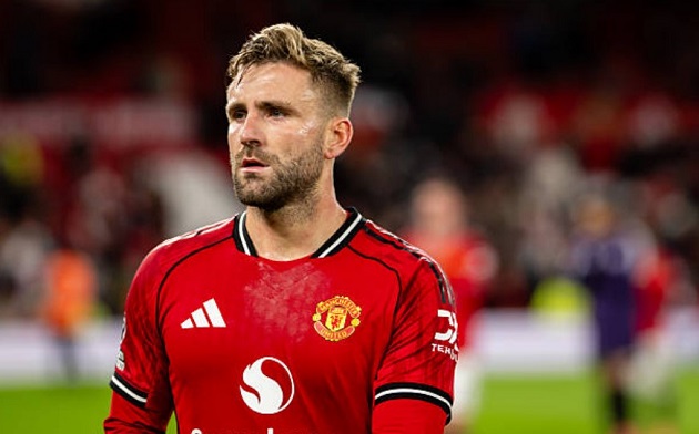 Luke Shaw – 6.5/10 điểm: Có pha truy cản tốt đầu hiệp hai và cố gắng vực dậy tinh thần đội bóng.