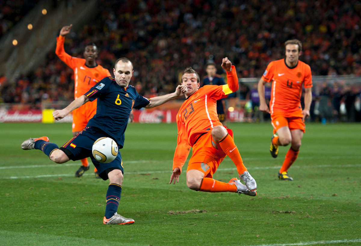 Pha ghi bàn của Iniesta trong trận chung kết World Cup 2010