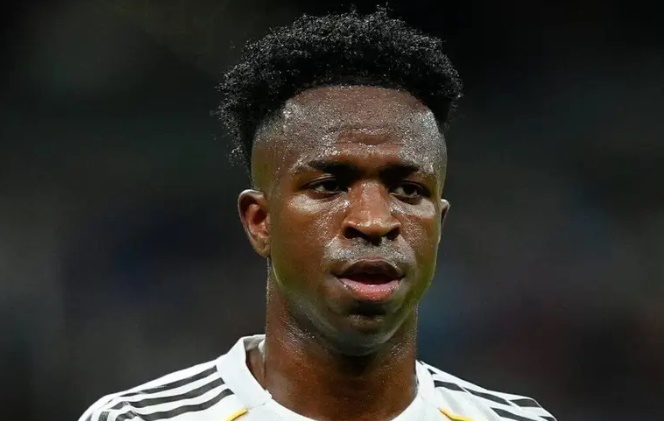 Ảnh bài viết Vinicius ra yêu sách lương 30 triệu euro, dọa rời Real vì Xabi Alonso