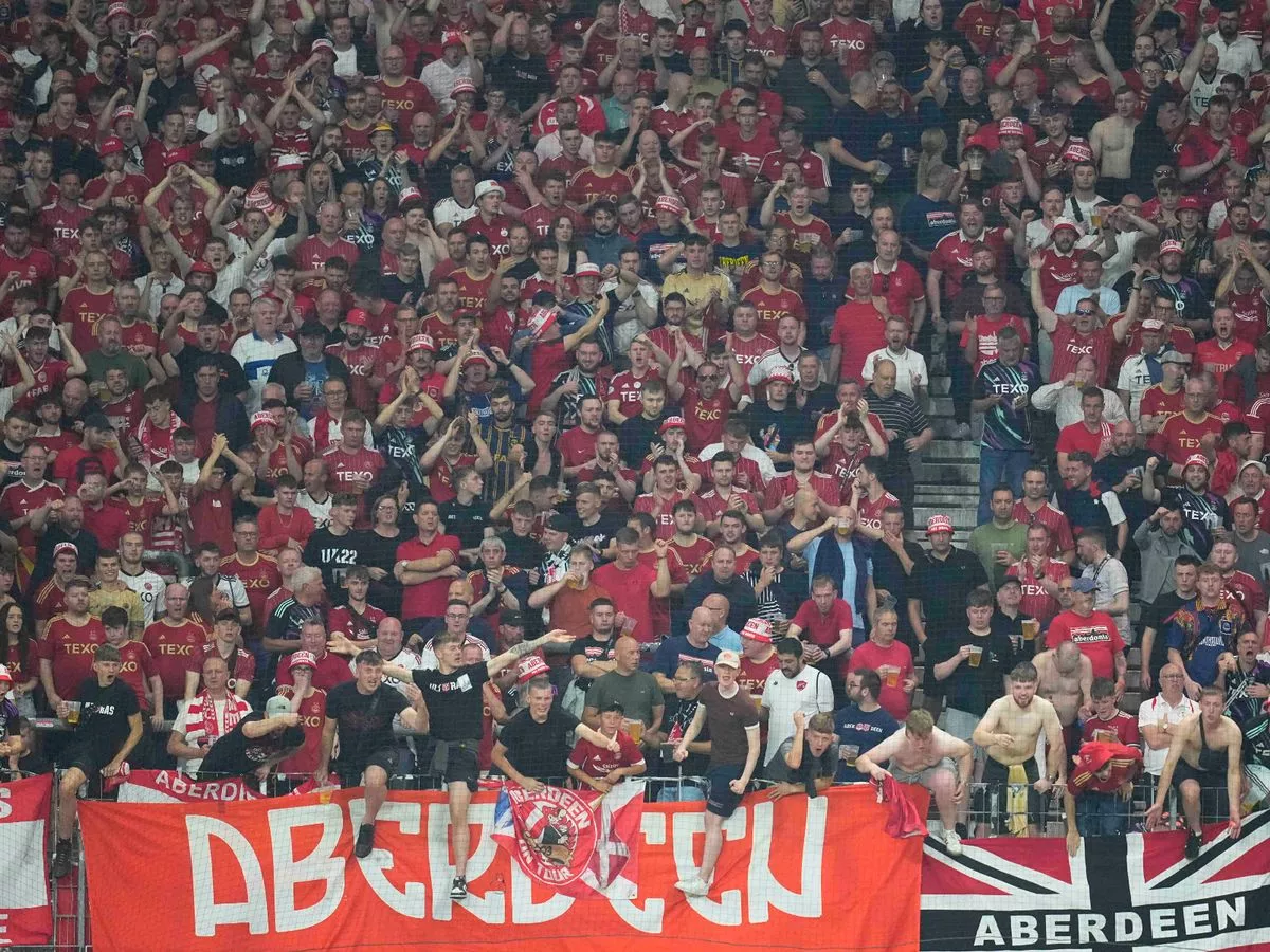 Sự cuồng nhiệt của các CĐV Aberdeen