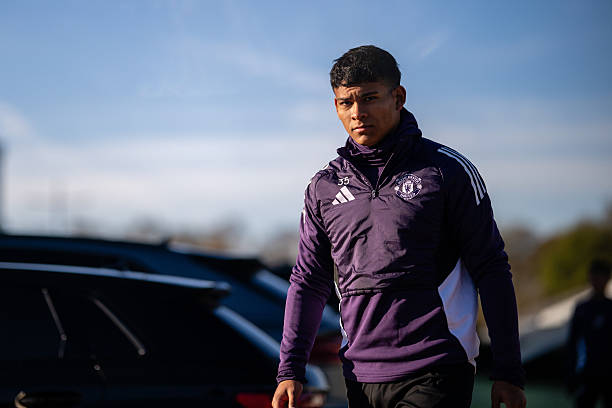 Diego Leon có thể là lời giải cho bài toán hành lang trái của Manchester United.