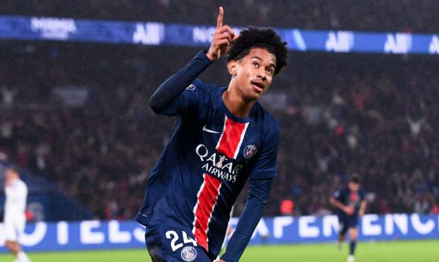 Senny Mayulu nổi bật khi từng ghi bàn trong trận chung kết Champions League.