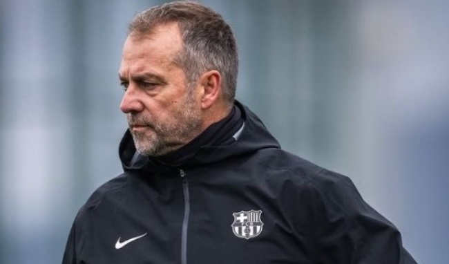 Flick điều chỉnh kế hoạch tập luyện.