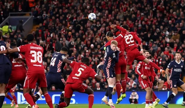 Liverpool sa sút một cách khó hiểu.