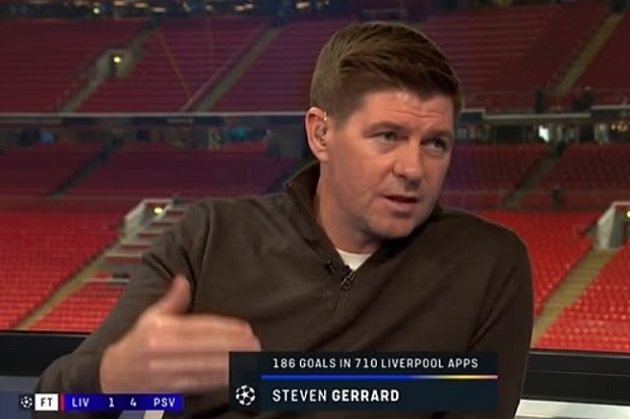 Gerrard phiền lòng khi nhìn đội bóng cũ thi đấu.