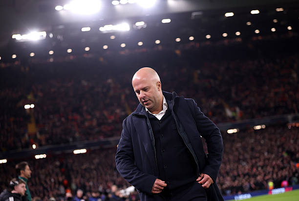 Ảnh bài viết Pressing vô hại, tuyến giữa vô hình: Khi Liverpool sụp đổ từ gốc rễ