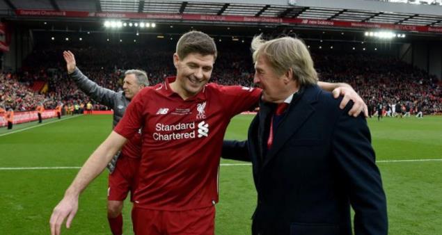 Huyền thoại Kenny Dalglish gây thất vọng khi dẫn dắt Liverpool.