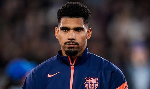 Ảnh bài viết Barcelona đấu Alaves: Araujo "mất tích" bí ẩn