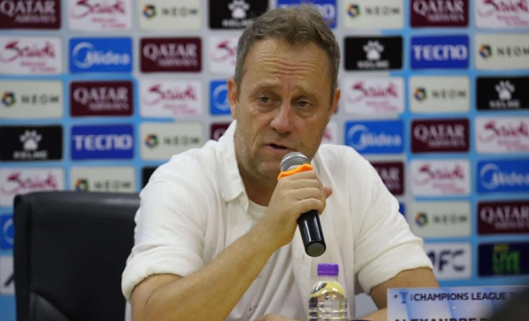 Ảnh bài viết HLV Polking cảnh báo CAHN về trận gặp Buriram