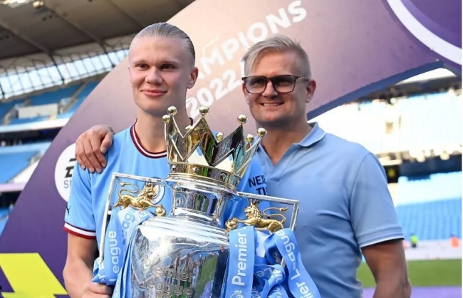 Ảnh bài viết Erling Haaland và tình yêu đặc biệt với Leeds United