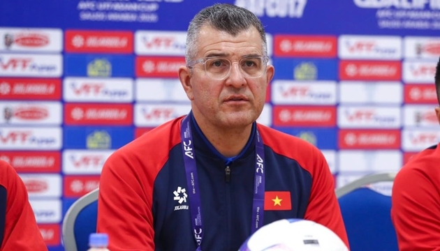 HLV Cristiano Roland tự tin cùng U17 Việt Nam vượt qua U17 Malaysia.