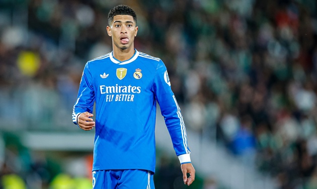 Ngôi sao người Anh khiến Xabi Alonso đau đầu