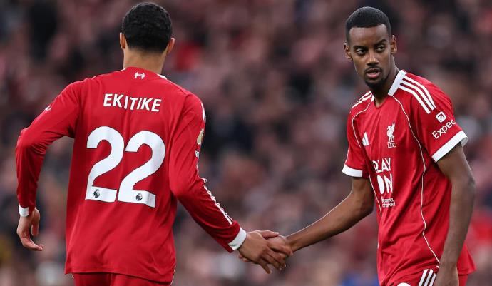 Các thương vụ bom tấn của Liverpool không thể gây ấn tượng.