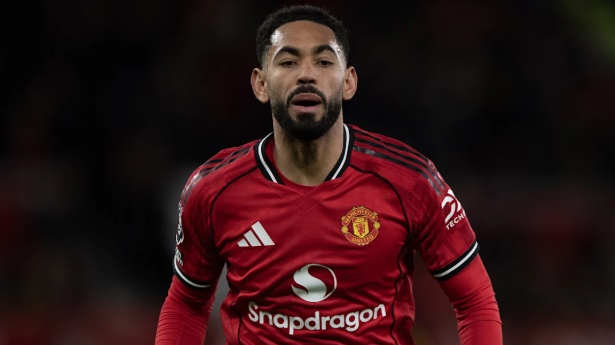 Cunha đã gặp một chấn thương.