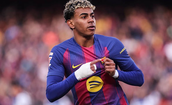 Ảnh bài viết Màn trình diễn đi vào lịch sử của Yamal