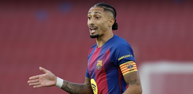 Raphinha trong màu áo Barcelona.