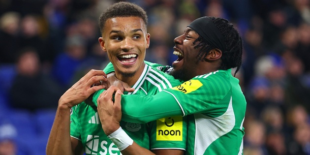 Malick Thiaw lập cú đúp chớp nhoáng cho Newcastle.