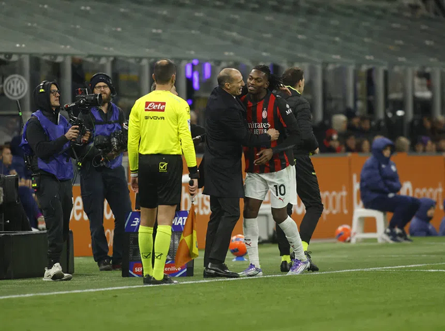 Ảnh bài viết Allegri gửi thông điệp đanh thép: “Rafael Leao phải học lại cách đá trung phong”