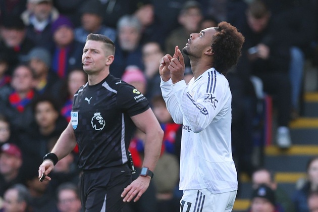 Anh có thể lấy lại sự tự tin từ khoảnh khắc xuất thần này.