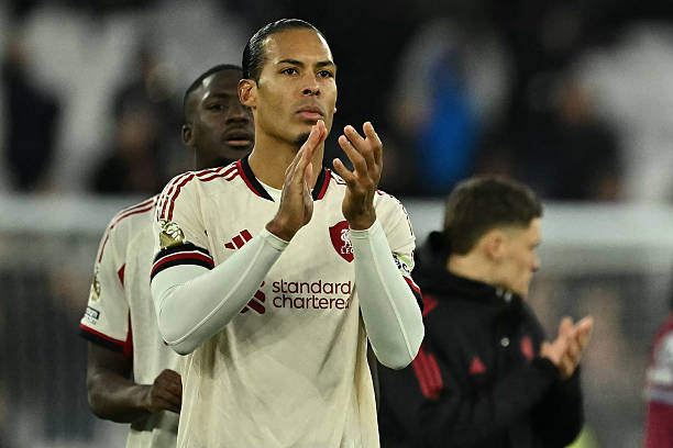 Virgil Van Dijk - 7.7 điểm. Hoàn thành nhiệm vụ phòng ngự để giữ sạch lưới. Có những đường chuyền dài mở biên đáng chú ý.