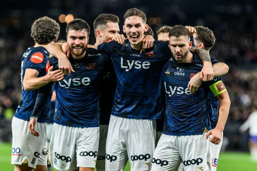 Ảnh bài viết Chuyện lạ Viking: Lên đỉnh Na Uy nhờ mô hình 2 HLV trưởng