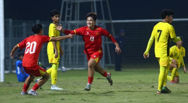 U17 Việt Nam để thua bạc nhược trước Việt Nam.