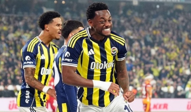 Ảnh bài viết Sane gọi Duran trả lời, Fenerbahce phả hơi nóng vào Galatasaray