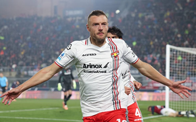 Ảnh bài viết Vardy lập cú đúp đầu tiên tại Serie A, chấm dứt chuỗi 12 trận bất bại của Bologna