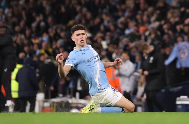 Foden tỏa sáng giúp Man City giành 3 điểm.
