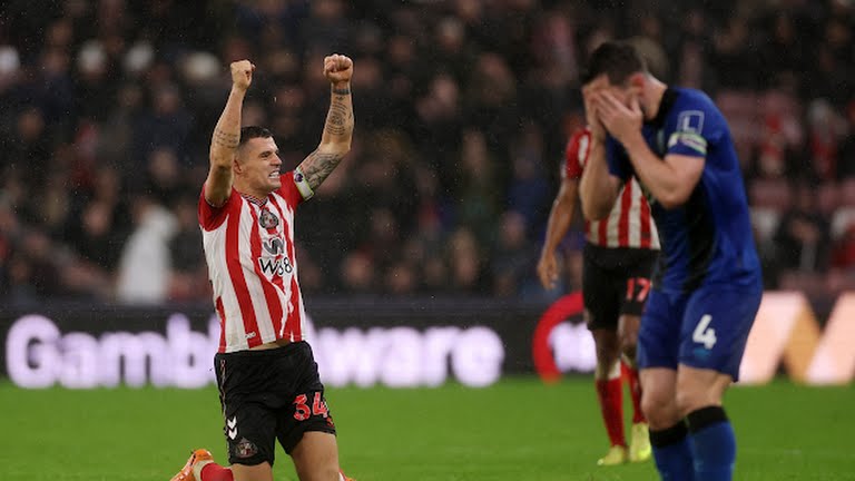Sunderland phá vỡ mọi dự đoán mùa này.