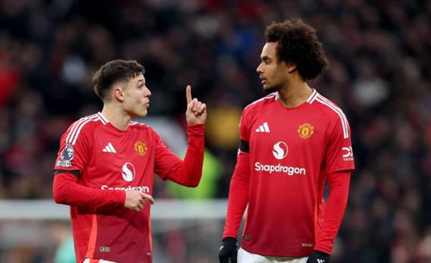 Ảnh bài viết Chuyển nhượng tối 3/12: MU thanh lý dàn sao; AC Milan từ chối Sergio Ramos